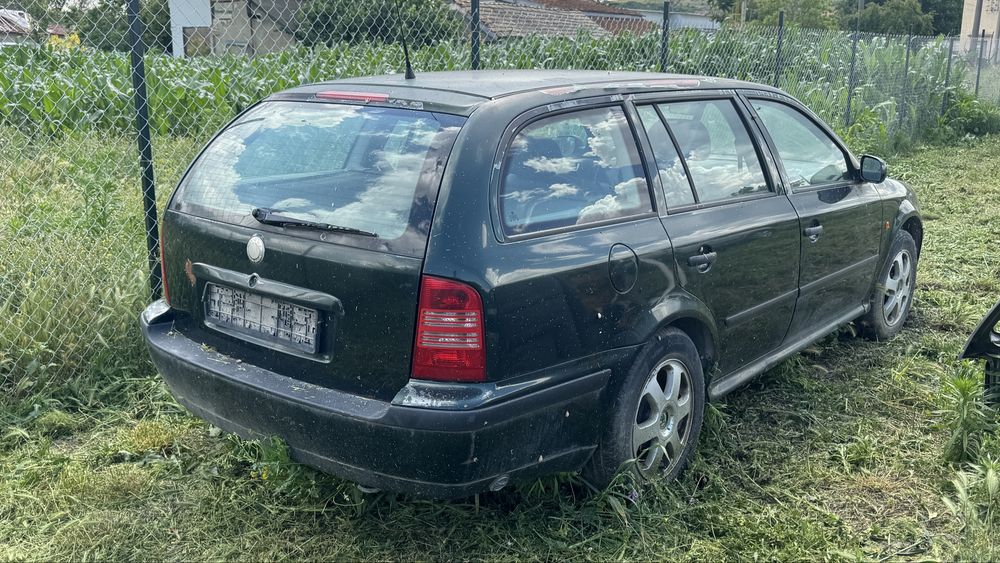 Skoda Octavia(1.8turbo)