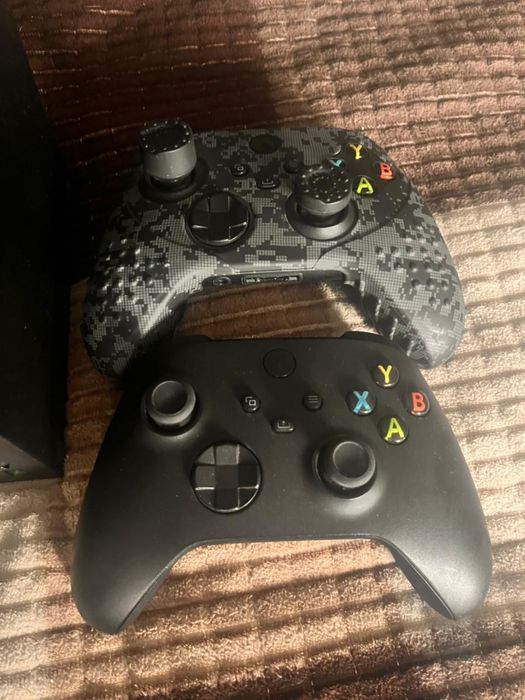 Xbox Series X + 2 геймпада + Game Pass Ultimate