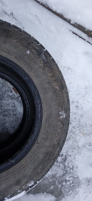 Резина 205/70 Р15.