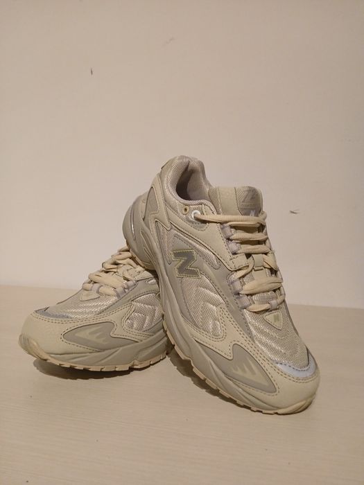 New Balance 725 Bej
