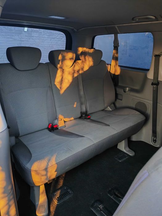 Hyundai H1 / Starex / Grand Starex, de persoane / locuri, 2013, Clima fata / spate, 170 Tkm,