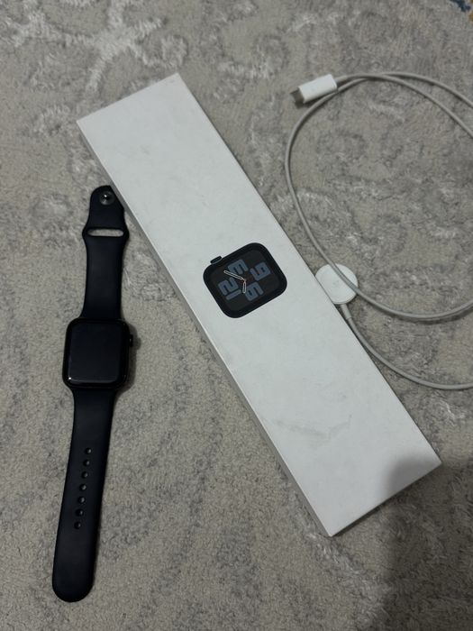 Apple  Watch  Se2