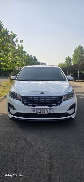Kia Carnival 3 Grand (Dubai/variant)