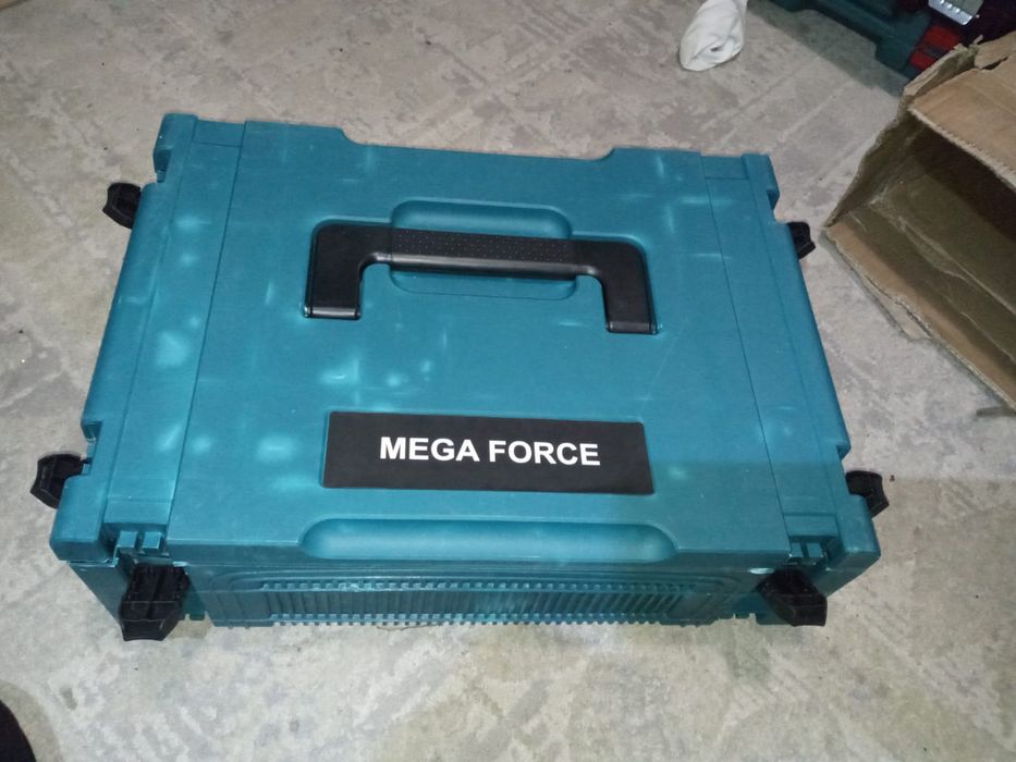 Продам новый набор инструментов