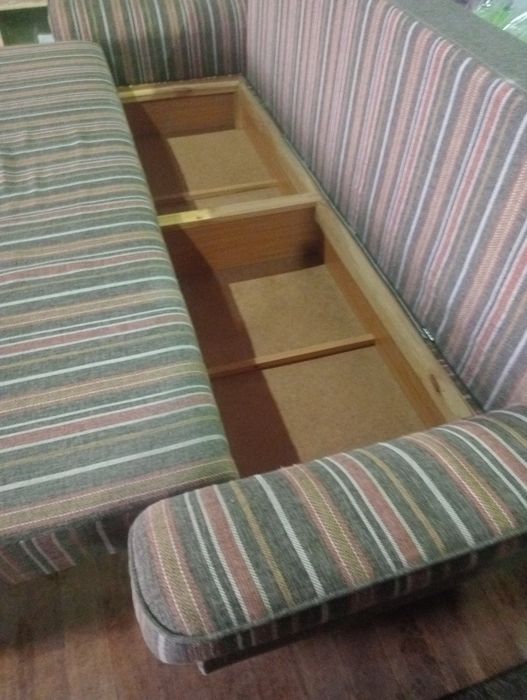 Диван в хорошем состояни