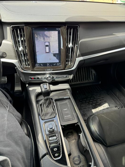 Volvo V90 D4 R-Design