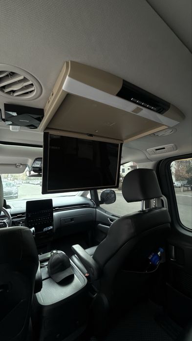 Фул позиуия Hyundai Staria в идеальном состоянии