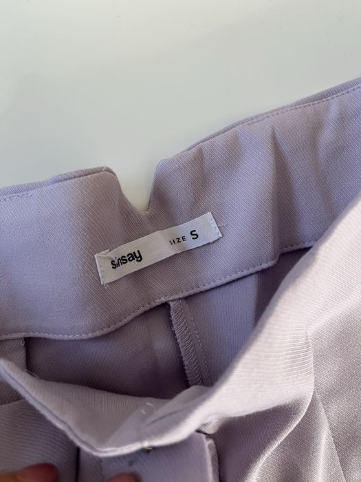 Дамски костюм в лилаво