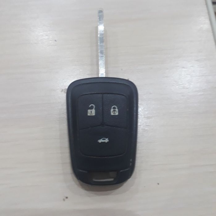 Авто ключи от Aveo T 300.  Оригинал.