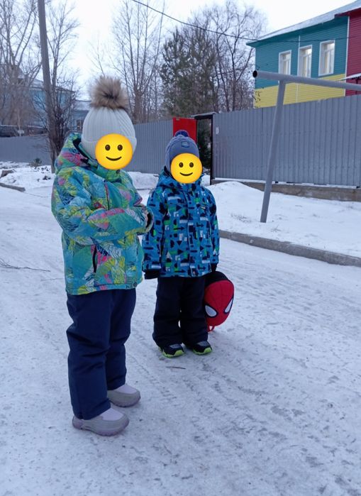 Продам костюм зимний 5-6 лет