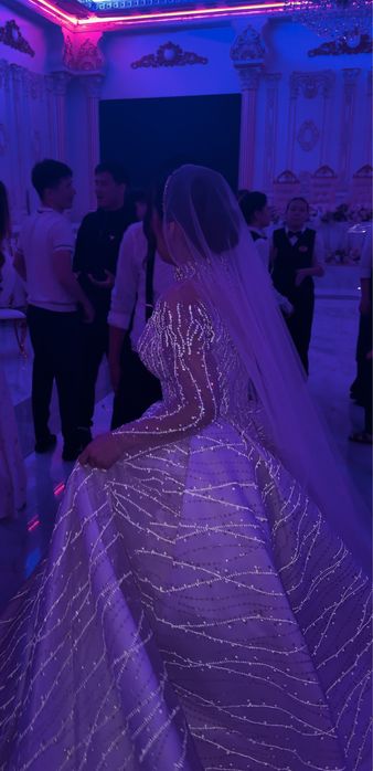 Необычное свадебное платье Glow effect