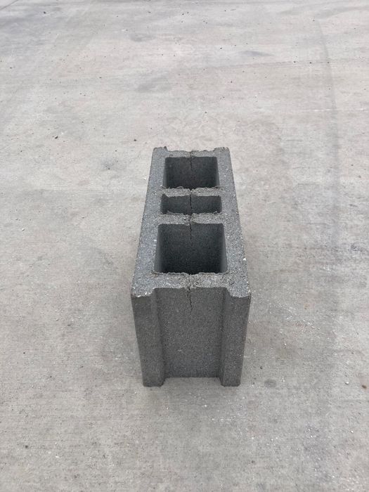 Бетонни тухли/блокчета - Бетонни колонки