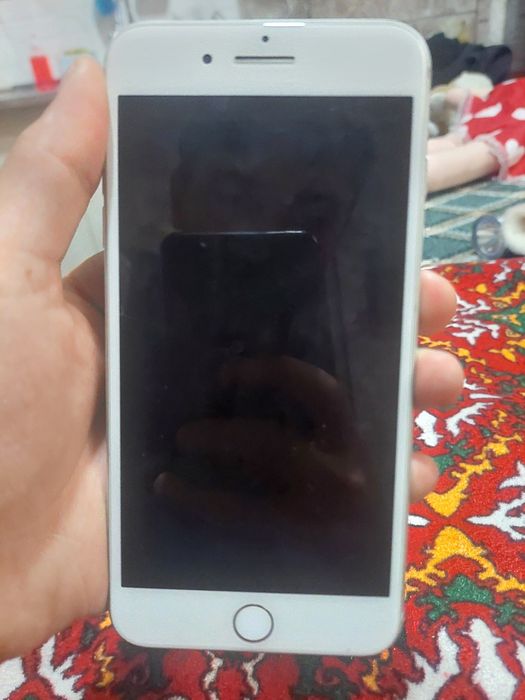 Iphone 7+ sotiladi srochna