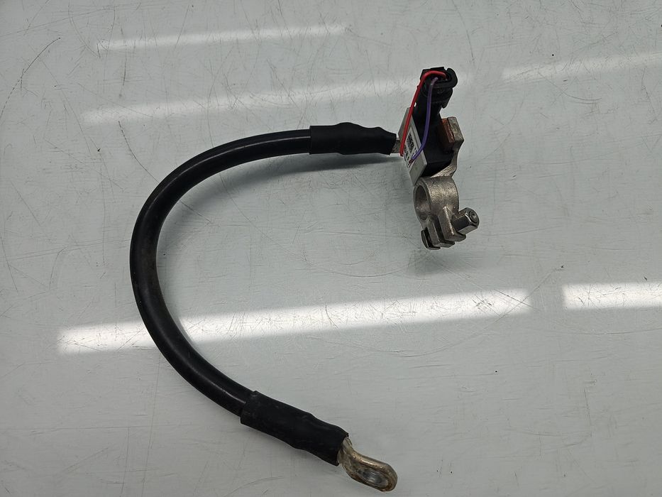 Borna baterie (-) AUDI A4 (8K2, B8) [Fabr 2008-2015] 8T0915181