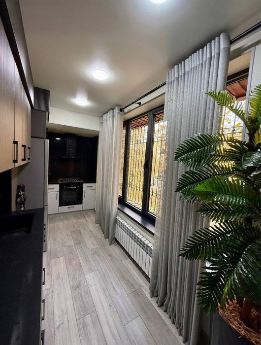 Евро квартира 3/2/4 на: Цум,Ц-7, 110школа