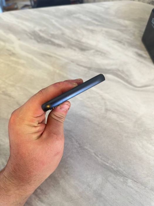 Telefon sotiladi xolati yaxshi 1.300min kelishamiz