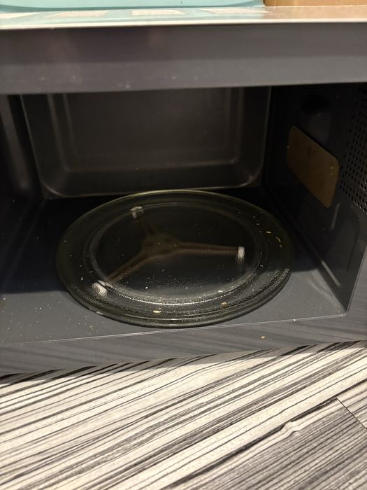 Cuptor cu microunde