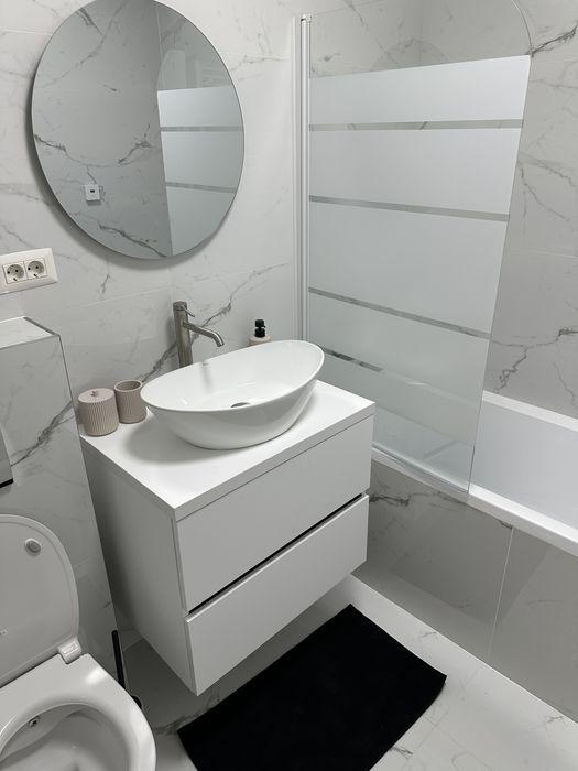 Apartament/ studio 2 camere de inchiriat metrou Berceni, loc de parcare subteran