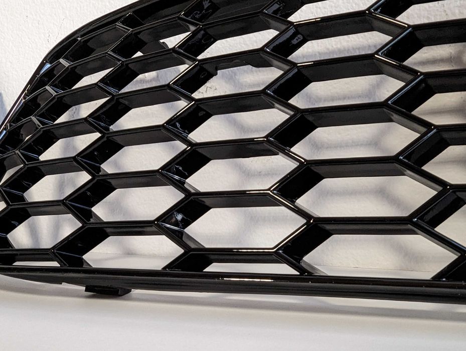 Решетки долни около халоген АУДИ А4 Пчелна пита 8k AUDI A4 B8