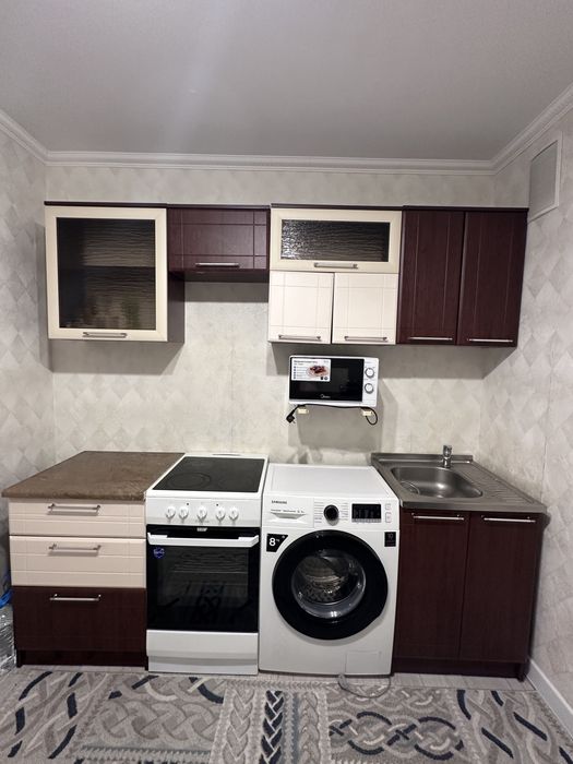 Продам кухонный гарнитур в отличном состоянии