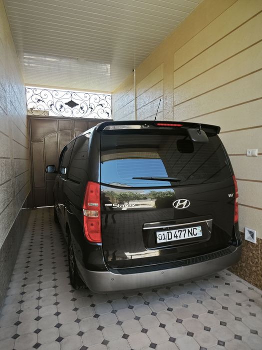 Hyundai Grand Starex