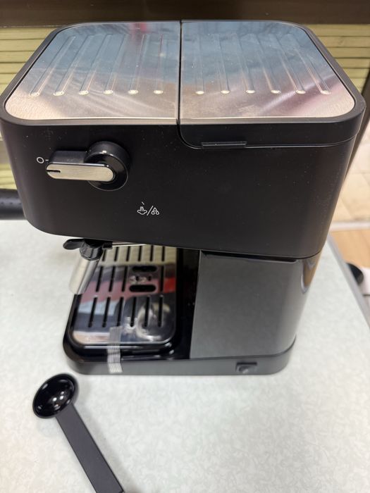 Кафемашина DeLonghi EC260.BK