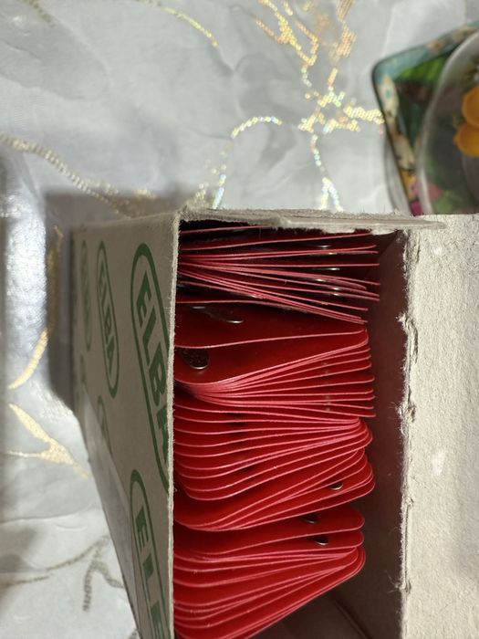 Продаются скоросшиватели.