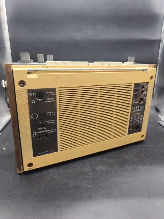 Радио приемник Веф Рига