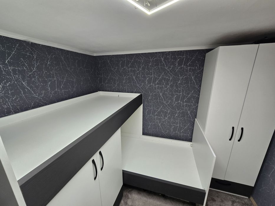 Mobilă cameră copii( pat supraetajat, dulap, birou)