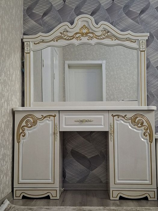 Спальный гарнитур .