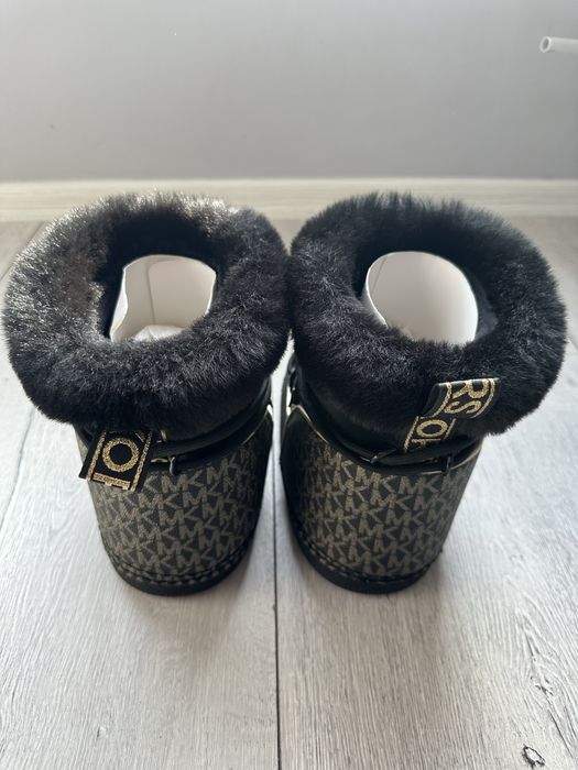 Дамски оригинални апрески Michael Kors, размер 38,5