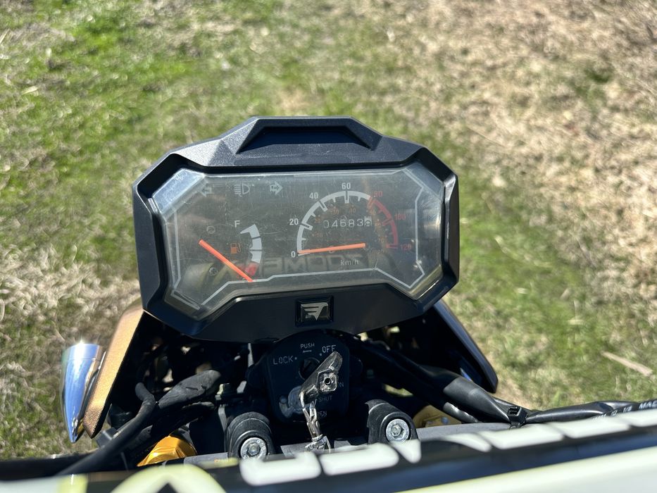 Vento Naked скутер