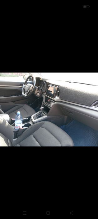 Hyundai Elantra  2018