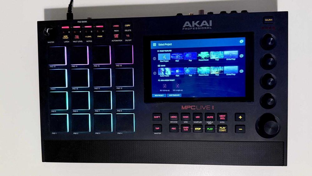 Akai MPC Live 2