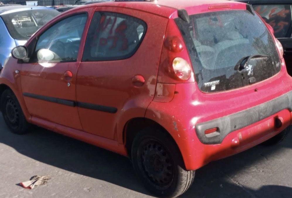 Peugeot 107 На части