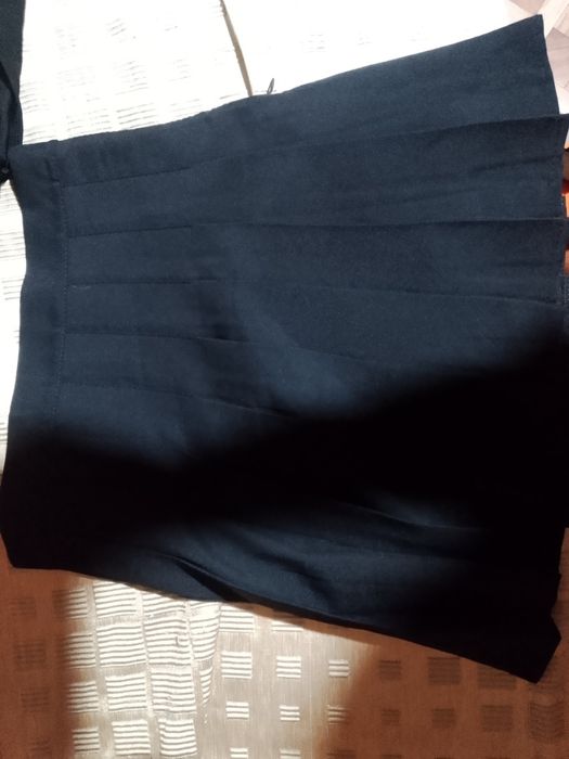 Продам две юбки классические черные