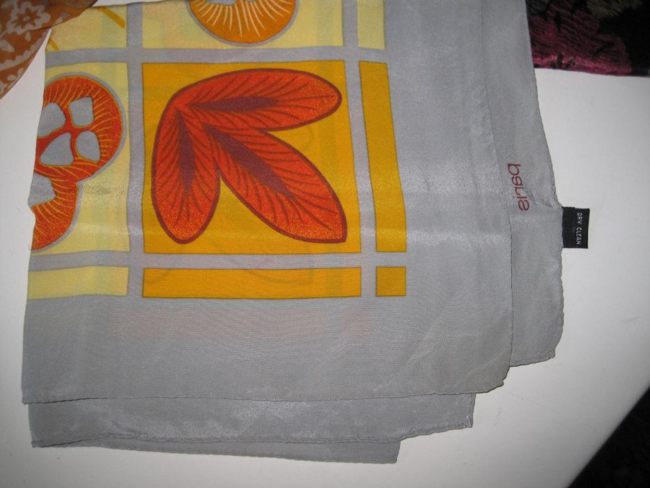 Шал от естествена коприна 100%