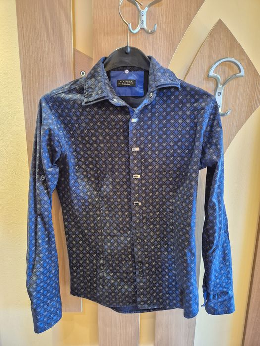 Продавам мъжки ризи