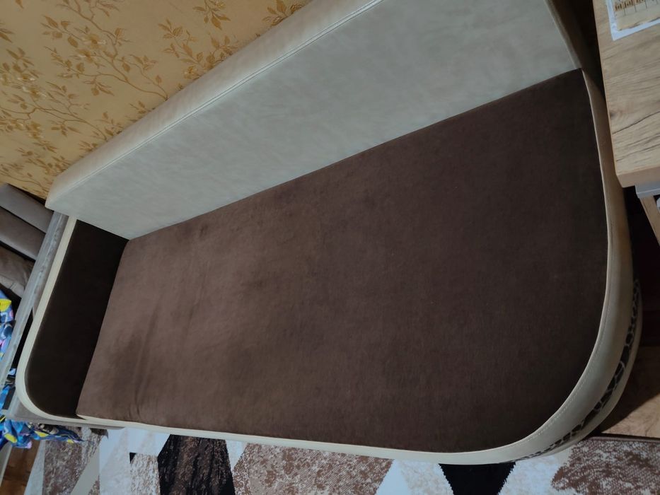 Продам тахту диван