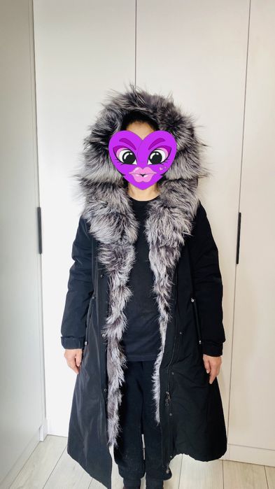 Продам парку с мехом чернобурка