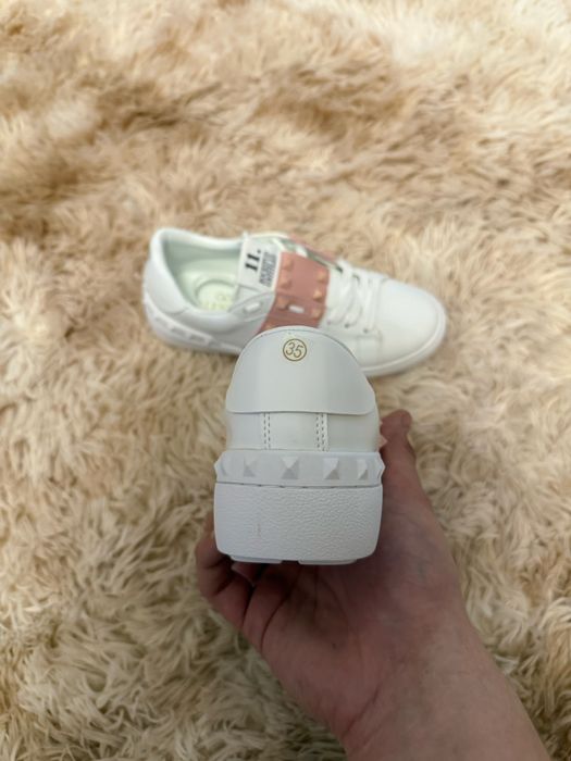 Adidasi Valentino Garavani