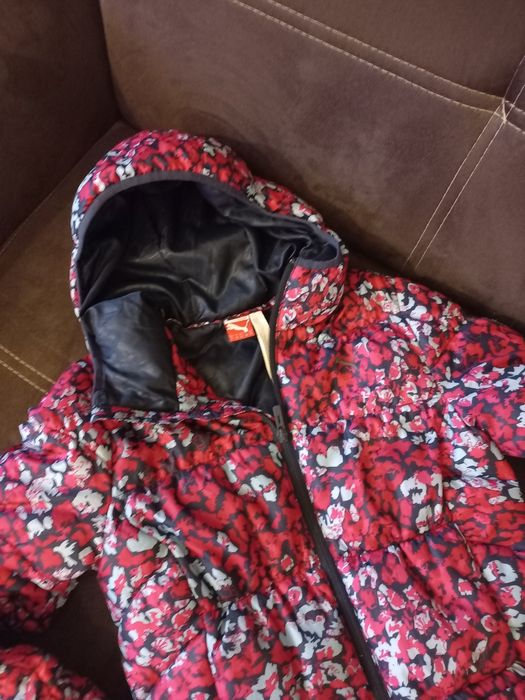 Ново оригинално дамско яке Пума