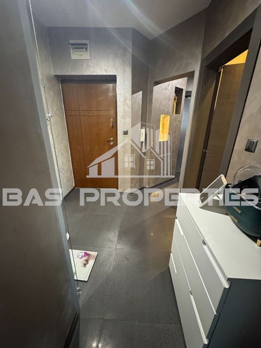 Продава се Тристаен апартамент в София, Манастирски ливади - 118 кв.м за 1275 €/кв.м - Снимка #12