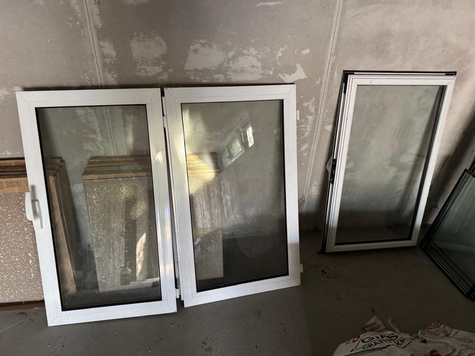 Balcon din aluminiu cu geamuri format din 2 laturi