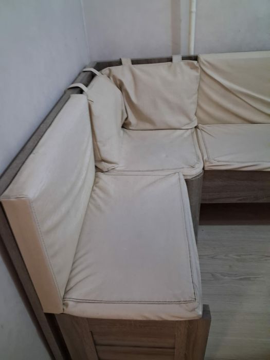 Продам кухонный уголок.