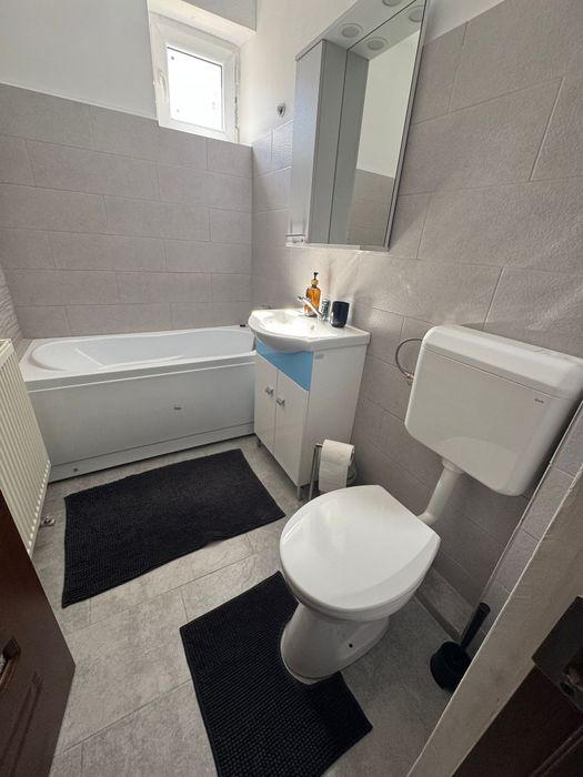 Închiriez apartament Bulevardul Castanilor