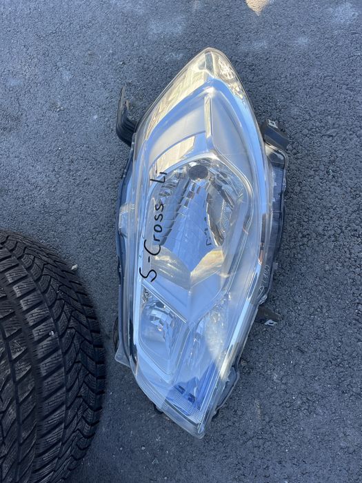 Фар Suzuki S Cross 2013-