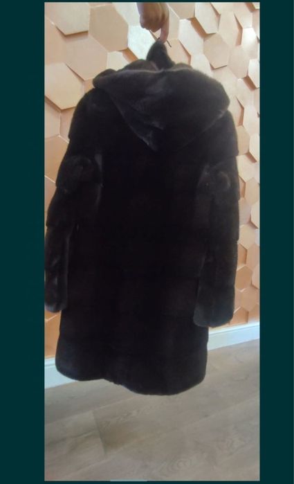 Продам шубу Blackglama