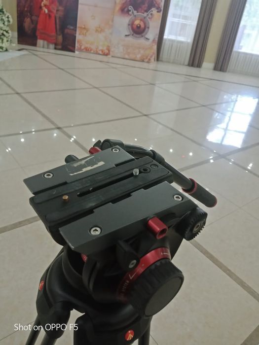 Продам штатив Manfrotto.