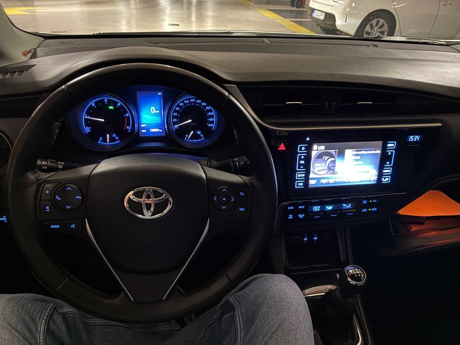 TOYOTA Auris 2015 — imagine 5